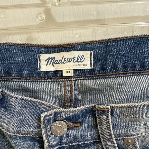Like NEW! Madewell Denim Shorts | Relaxed Fit | 30 - Picture 4 of 6